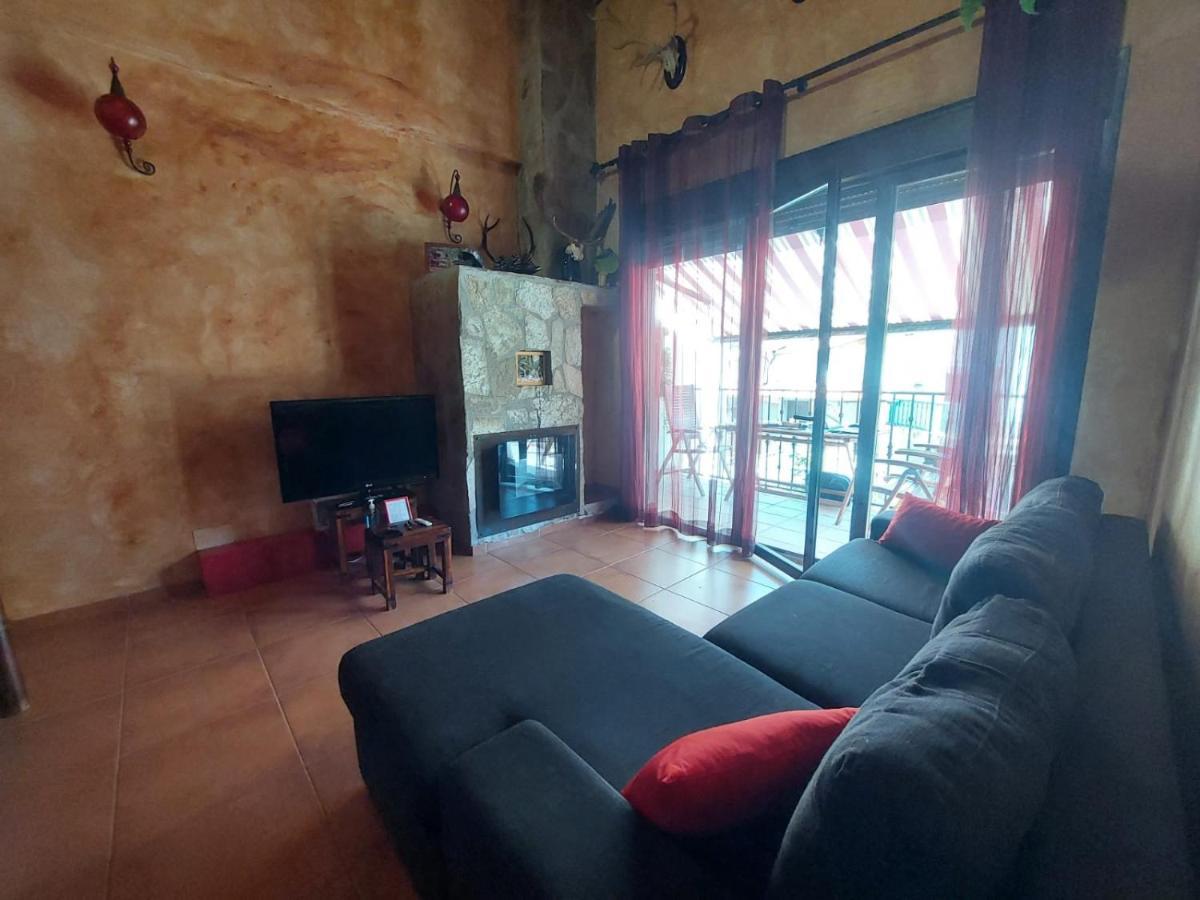 El Atico De Mijares Guest House ภายนอก รูปภาพ