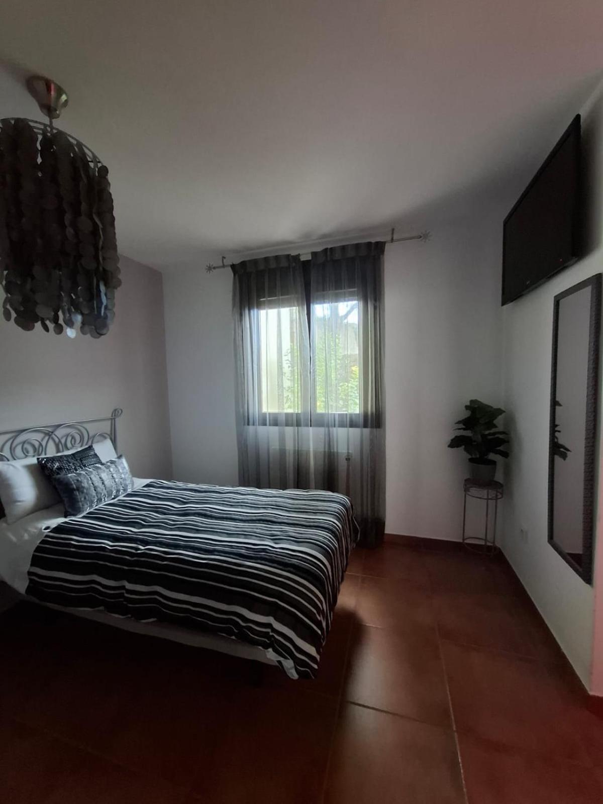 El Atico De Mijares Guest House ภายนอก รูปภาพ